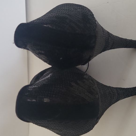 NWT Forever 21 Black Sequined Stiletto Heels, Size 9 - Picture 5 of 13